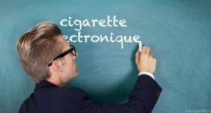 La cigarette électronique à l'école suscite des interrogations de la part des directeurs d'établissements.