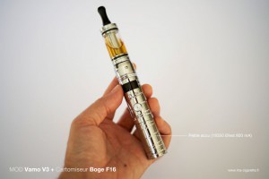 La Vamo V3 est vendu avec deux types d'accus. Ici la version plus petite qui permet de raccourcir l'aspect visuel du MOD.