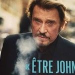 Johnny Hallyday vapote en couverture de Télérama
