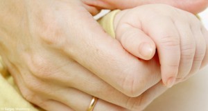 Royaume-Uni : Parce que le conjoint candidat à l'adoption est vapoteur, le dossier du couple pour adopter un enfant a été refusé.