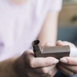 Etude : amélioration de la qualité de vie pour les asthmatiques fumeurs qui passent à la cigarette électronique