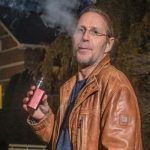 Belgique : un scientifique prend la défense de la cigarette électronique