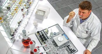 Production du e-liquide pour cigarette électronique FR-M par Alfaliquid