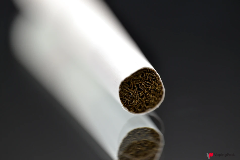 Gros plan d'un stick de tabac pour l'IQOS