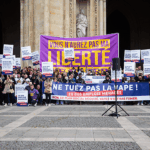 « Ne tuez pas la vape » : des milliers de vapoteurs dans la rue contre l’article 23